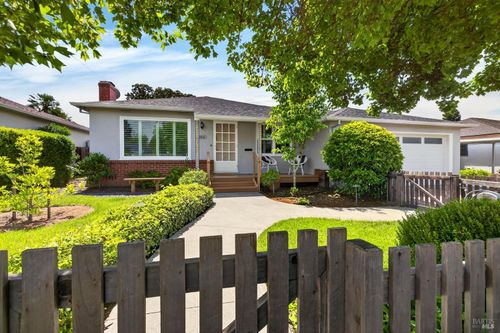 1816 Leonard Ave, Santa Rosa, CA, 95405-4631 | Card Image