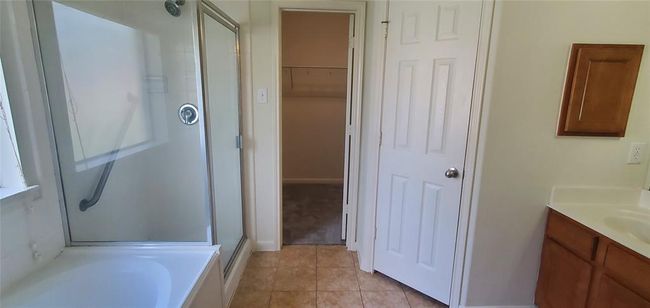 Mather Bath with Jetted Tub/Separate Shower | Image 21