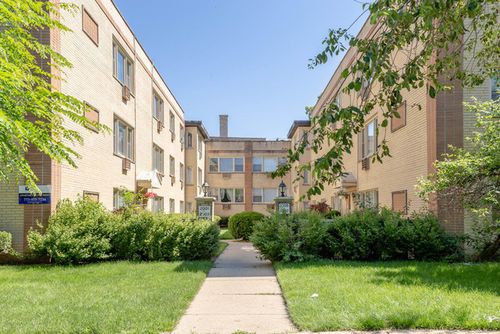 apt-105-2005 W Touhy Ave, CHICAGO, IL, 60645-2441 | Card Image