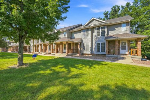702 West Side Drive, Iowa City, IA, 52246 | Card Image