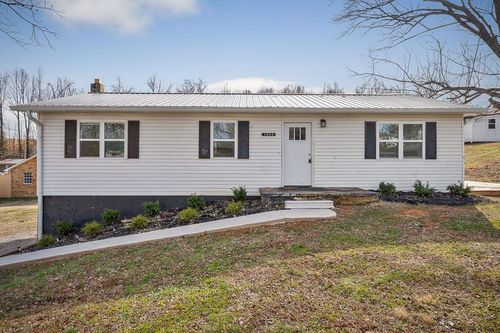 1008 Asberry Dr, Byrdstown, TN, 38549-2308 | Card Image