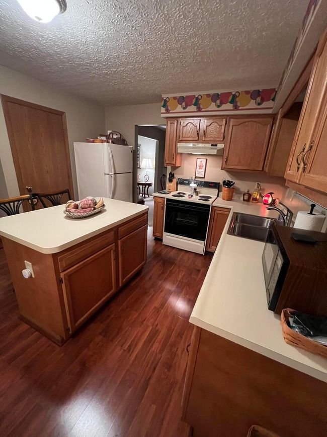 946 Lateglow Ct, House other with 3 bedrooms, 3 bathrooms and null parking in Newark OH | Image 18