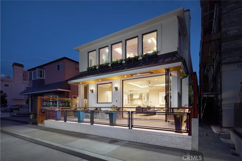 1311 W Bay Ave, Newport Beach, CA, 92661-1020 | Card Image