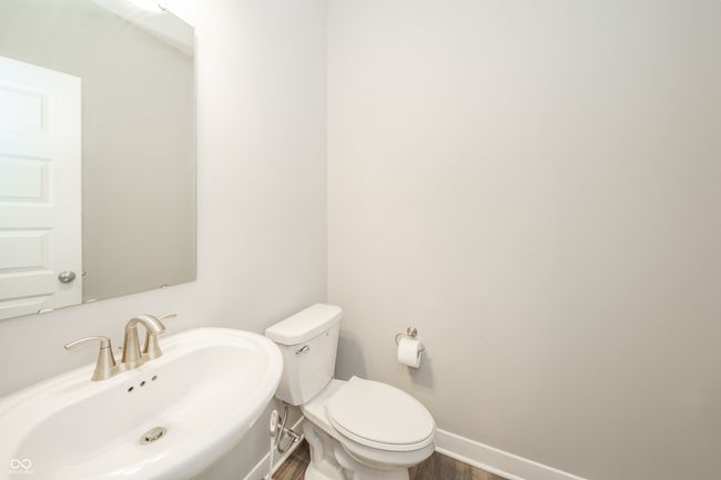 Main level powder room | Image 14