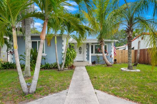 245 Sw 5th St, Dania Beach, FL, 33004-3939 | Card Image