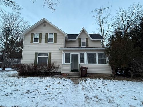 220 & 220 1/2 W Locust Street, Mt. Pleasant, MI, 48858 | Card Image