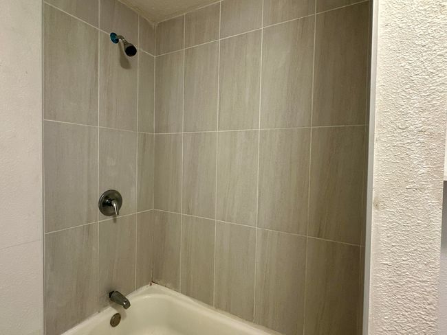 650 S 22 Nd St, Home with 6 bedrooms, 6 bathrooms and null parking in Slaton TX | Image 13