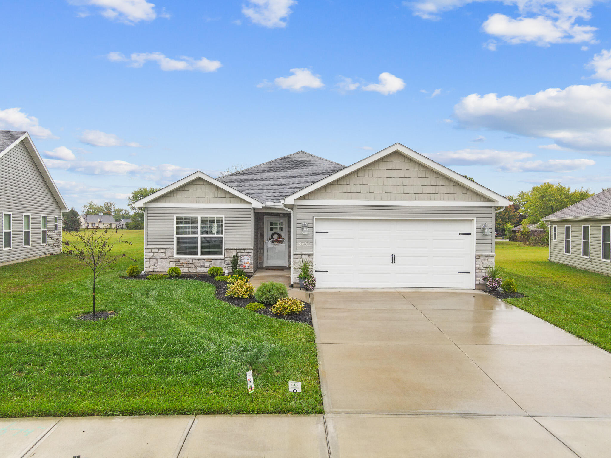 Executive Dr, Troy, OH 45373