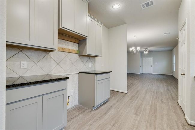 27398 Axis Deer Trl, House other with 3 bedrooms, 2 bathrooms and 2 parking in Magnolia TX | Image 4