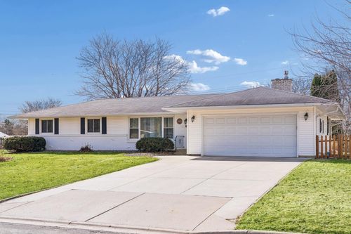 2403 Inca Ln, New Brighton, MN, 55112-3124 | Card Image