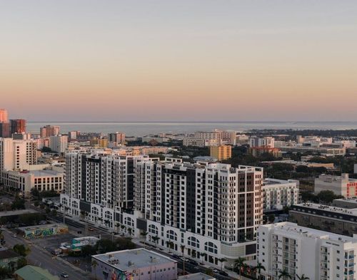 b1-1000 1st Avenue N, St Petersburg, FL, 33705 | Card Image