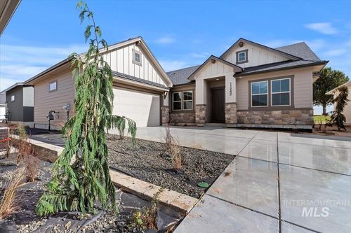 11242 S Corballis Ln, Kuna, ID, 83634-1062 | Card Image