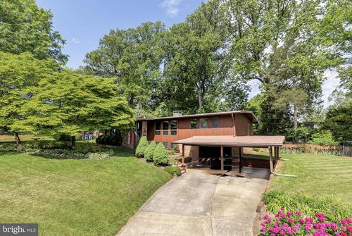 3018 Pine Spring Rd, FALLS CHURCH, VA, 22042-1343 | Card Image