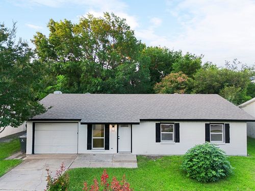 5202 Longhorn Trl, Garland, TX, 75043-3515 | Card Image