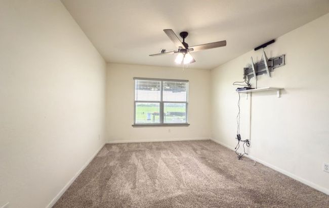 592 S Baese Rd, House other with 3 bedrooms, 2 bathrooms and null parking in Elm Mott TX | Image 15