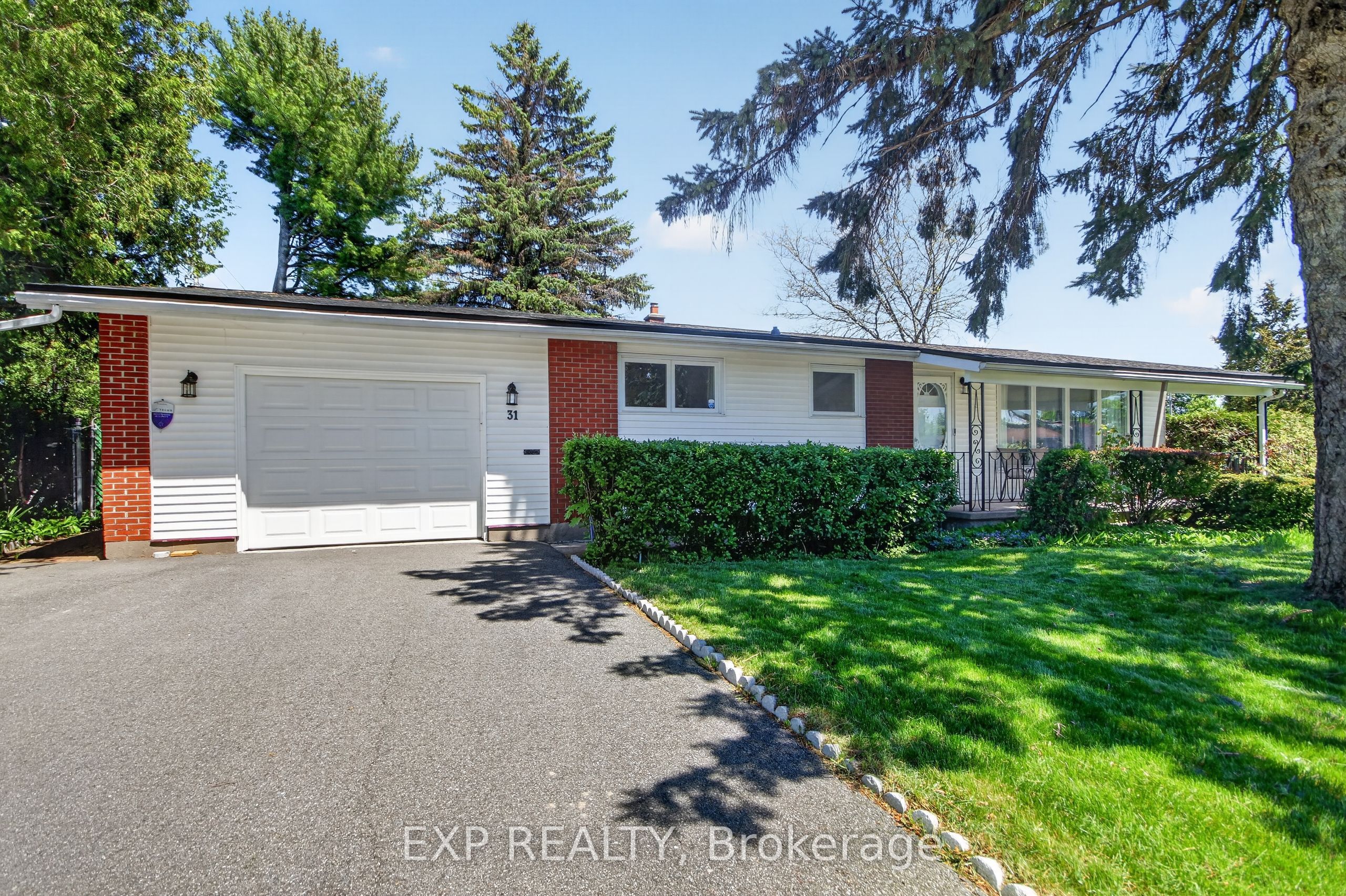 Residential in Cityview - Parkwoods Hills - Rideau Shore 2