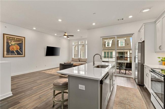 137 Devore Rd, Condo with 1 bedrooms, 2 bathrooms and 1 parking in Alpharetta GA | Image 11