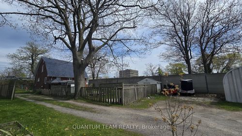 5365 Portage Rd, Niagara Falls, ON, L2E6B8 | Card Image