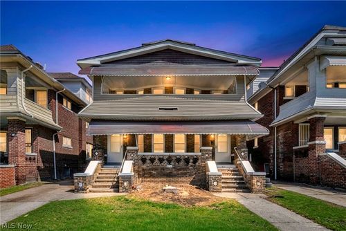 929 Thornhill Dr, Cleveland, OH, 44108-2315 | Card Image