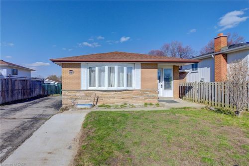 110 Hazelglen Dr, Kitchener, ON, N2M2E5 | Card Image
