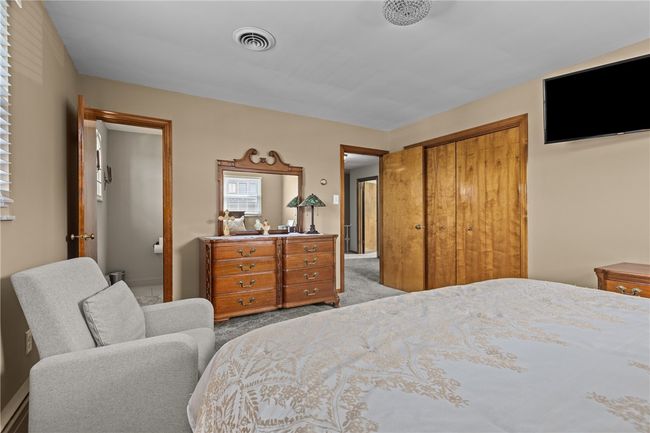 1725 Vance Ave, House other with 4 bedrooms, 3 bathrooms and 2 parking in Coraopolis PA | Image 21