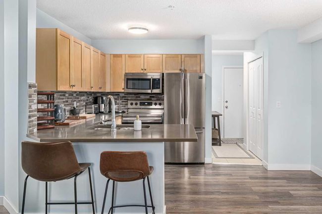 1110 - 2518 Fish Creek Boulevard Sw, Condo with 2 bedrooms, 1 bathrooms and 2 parking in Calgary AB | Image 7