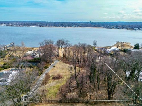 36 Pheasant Run Lane, North Hempstead, NY, 11024 | Card Image