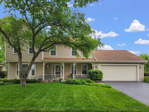 800 Manchester St, Naperville, IL, 60563-2135 | Card Image