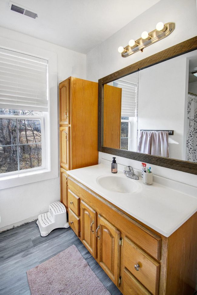 Bathroom | Image 19