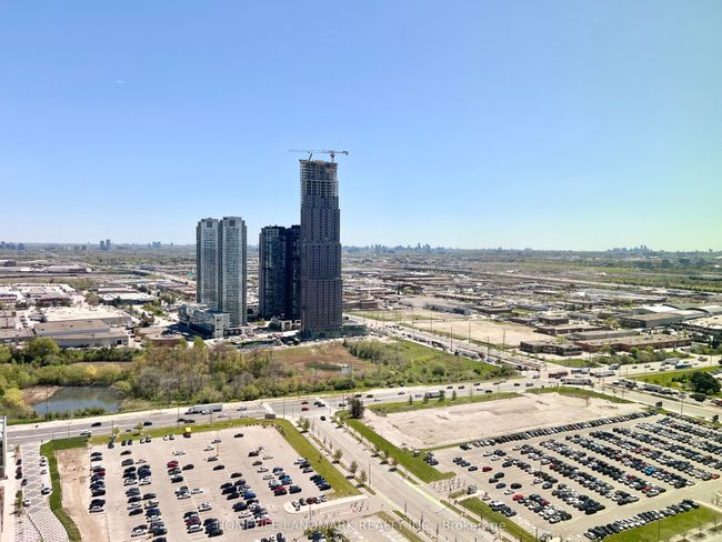 3702 - 5 Buttermill Ave, Condo with 3 bedrooms, 2 bathrooms and null parking in Vaughan ON | Image 31