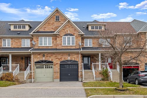55 Atlantis Dr, Whitby, ON, L1N0E3 | Card Image