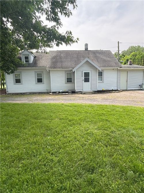 299 Mosley Rd, Greece, NY, 14616-2945 | Card Image