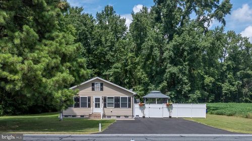 12455 Old Furnace Rd, SEAFORD, DE, 19973-7060 | Card Image