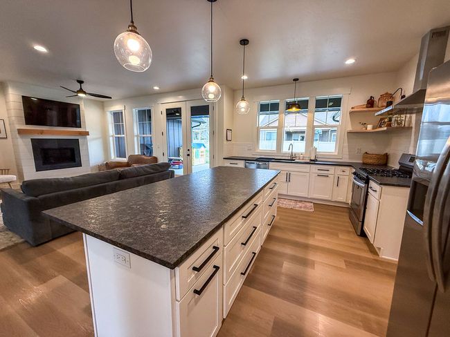 Kitchen view to living room | Image 33