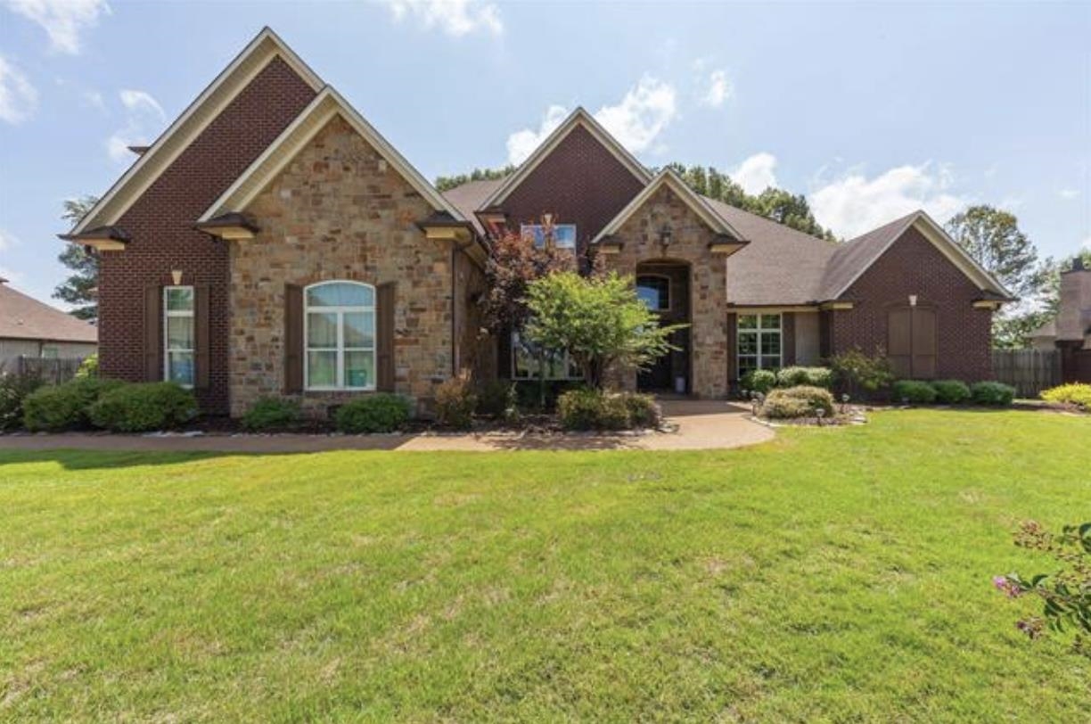Nottingham Dr, Jackson, TN 38305