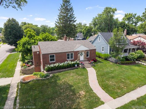 551 Evergreen St, Plymouth, MI, 48170-1131 | Card Image