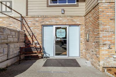 6 - 8 White St, Condo with 2 bedrooms, 1 bathrooms and 1 parking in Ladysmith BC | Image 2