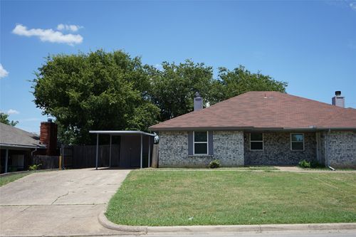 7729 Brandi Pl, North Richland Hills, TX, 76182-4631 | Card Image