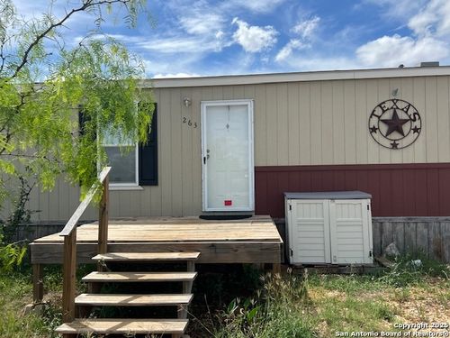263 Persimmon Dr, Pleasanton, TX, 78064-6194 | Card Image