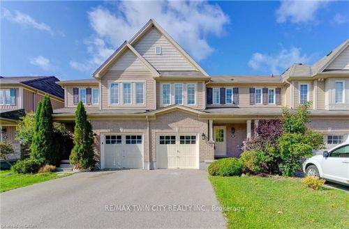 82 Trowbridge St, Breslau, ON, N0B1M0 | Card Image