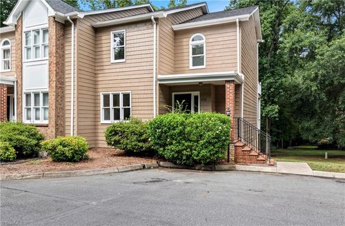 4532 Fernhaven Cir, Winston-Salem, NC, 27104-2939 | Card Image