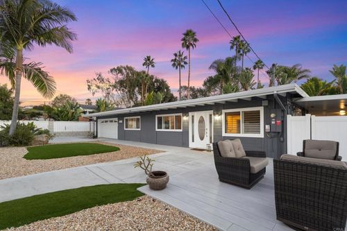 773 Puebla St, Encinitas, CA, 92024-6338 | Card Image