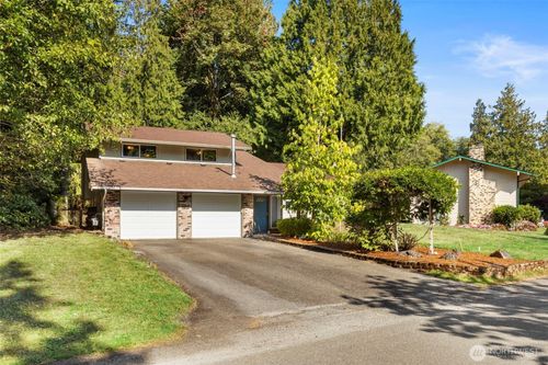 3496 Ne Quinault Dr, Bremerton, WA, 98311-9686 | Card Image