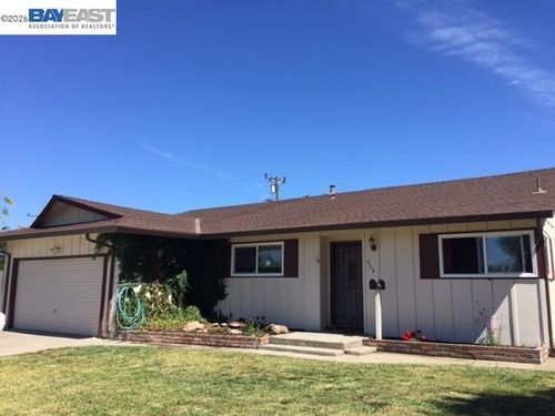 953 7th, Ripon, CA, 95366 | Card Image