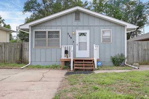 735 W 12th St, Junction City, KS, 66441-2143 | Card Image