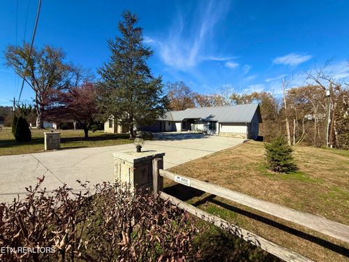 2257 Shinbone Rd, Sevierville, TN, 37876-8703 | Card Image