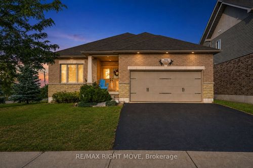 3938 Wood Ave, Severn, ON, L3V0T9 | Card Image