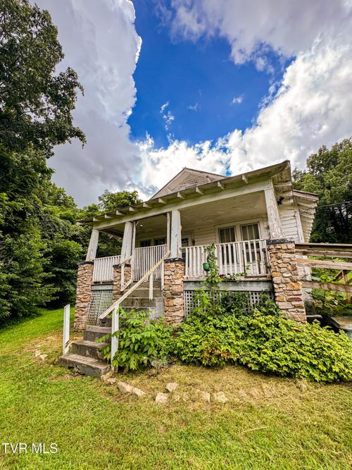119 Loveless Rd, Elizabethton, TN, 37643-5758 | Card Image