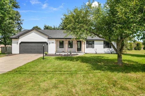 10735 Dunn Rd, Osceola, IN, 46561-9354 | Card Image