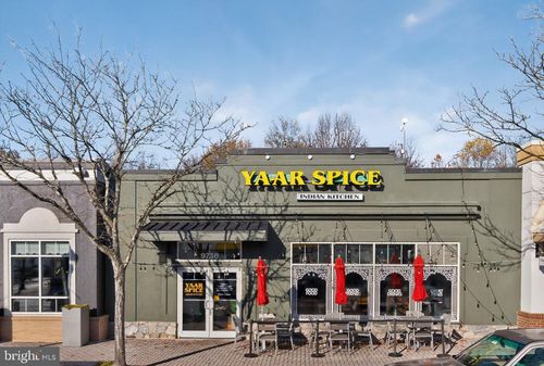 9736 Traville Gateway Dr, ROCKVILLE, MD, 20850-7408 | Card Image